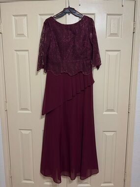 Embellished Lace Maxi Dress in Wine